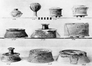 Koumasa, clay vases (E.M.I and II).