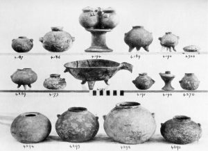Koumasa, clay vases (E.M.I and II).