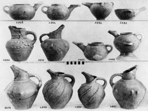Drakones, clay vases (M.M.I).