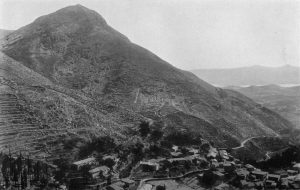 Dorf Enklovi und Umgegend mit Hag. Ilias-Berg.