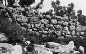 Älteste Mauer der Stadt Leukas.