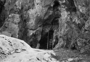 Cave at Trapeza Occupied in Neolithic Times