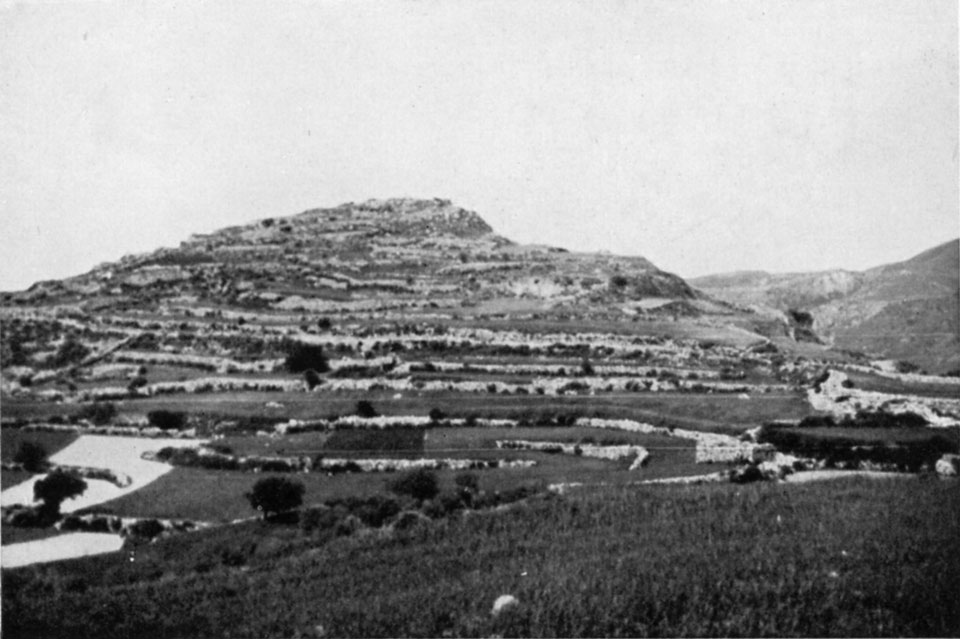 <p>
	J. Pendlebury, <em>The Archaeology of Crete</em> (1939), pl. VII3</p>