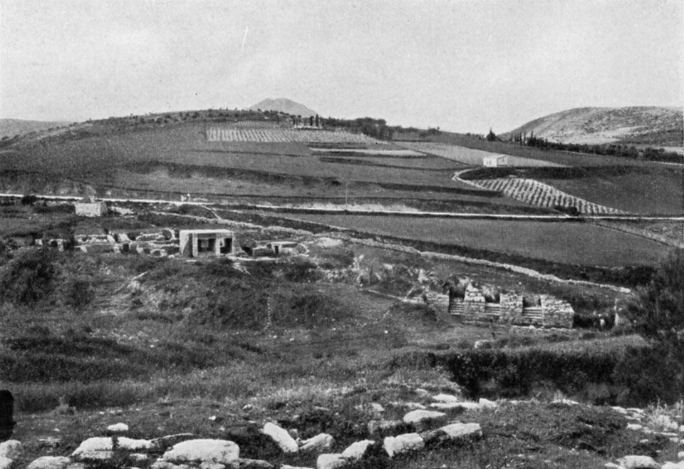 <p>	J. Pendlebury, <em>The Archaeology of Crete</em> (1939), pl. XΧIX1</p>