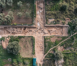 Αεροφωτογραφία τμήματος του οικισμού της Πρώιμης Εποχής Χαλκού στο Κορωπί.